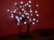 Dekorativní LED strom s květy 45 cm, studená bílá